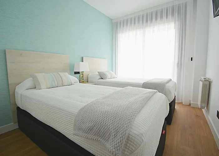 Galihost - Con Piscina En Canelas,